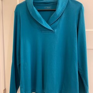 LL Bean lightweight pullover in teal